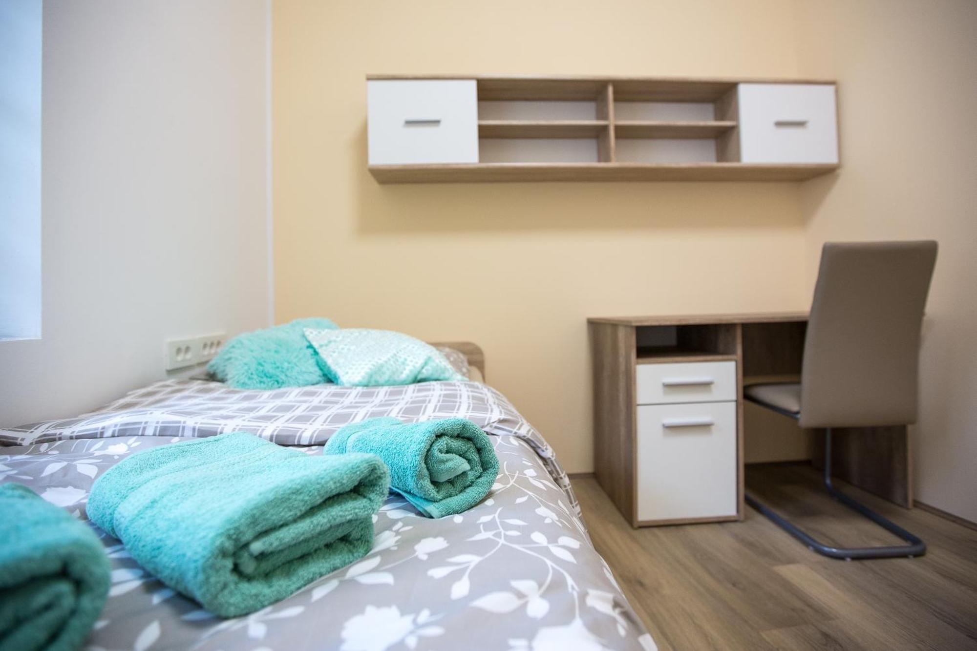 Minidorm Rooms In Heart Of City Center Marburg Exterior foto